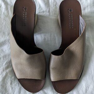 Mercedes Castillo Italian leather asymmetrical women's heels - $350+ Retail!